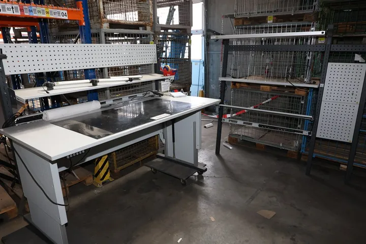 Elektrisch Höhenverstellbarer Arbeitstisch Tischmaß: 200 x 90 cm
